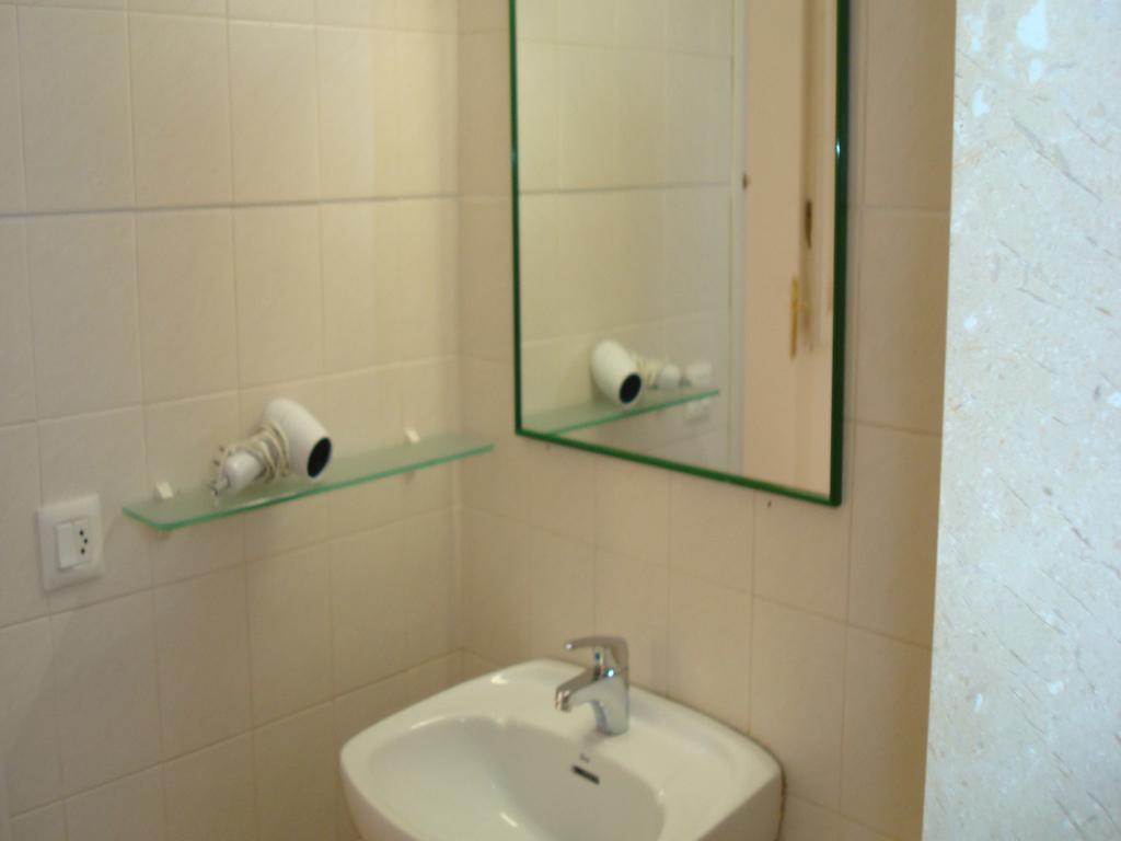 Apartamentos Surest 칼라엔블레인즈 객실 사진