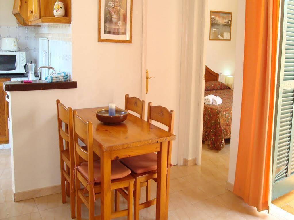 Apartamentos Surest 칼라엔블레인즈 외부 사진